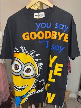 Flower Black Short-Sleeve Graphic Tee with Yellow & Blue Print